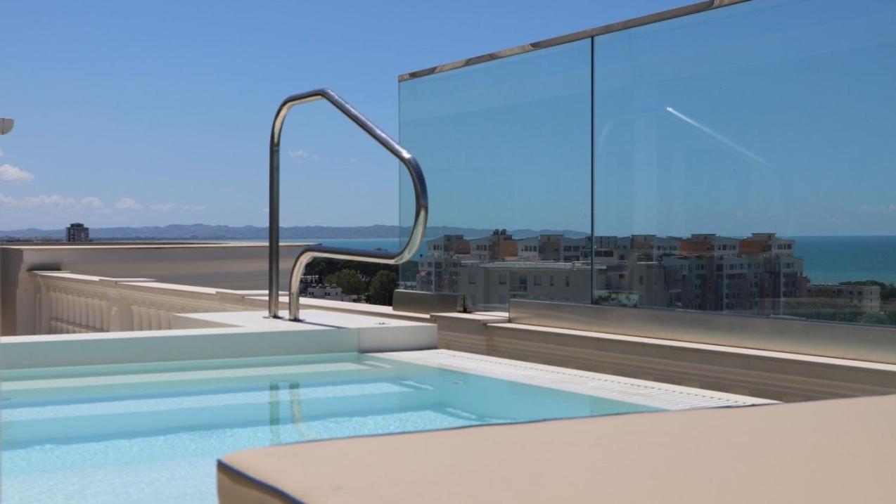 King Suite Spa Bath