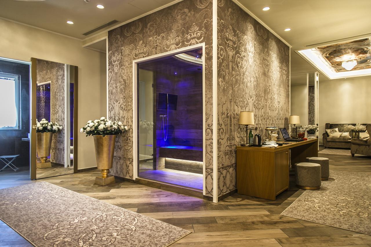 Deluxe Suite with Spa Bath,640803150:JPEG