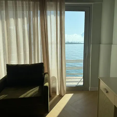 Ventus Harbor Hotel-2